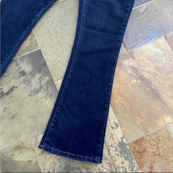 PAIGE•Size 27•Laurel Canyon Bootcut Jeans•Dark Rinse Wash•Very Gently Worn🌼 - Picture 8 of 12